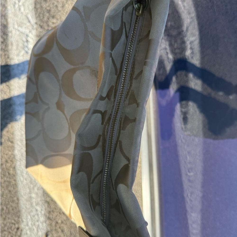 Coach y2k Carly Handbag - Picture 7 of 10